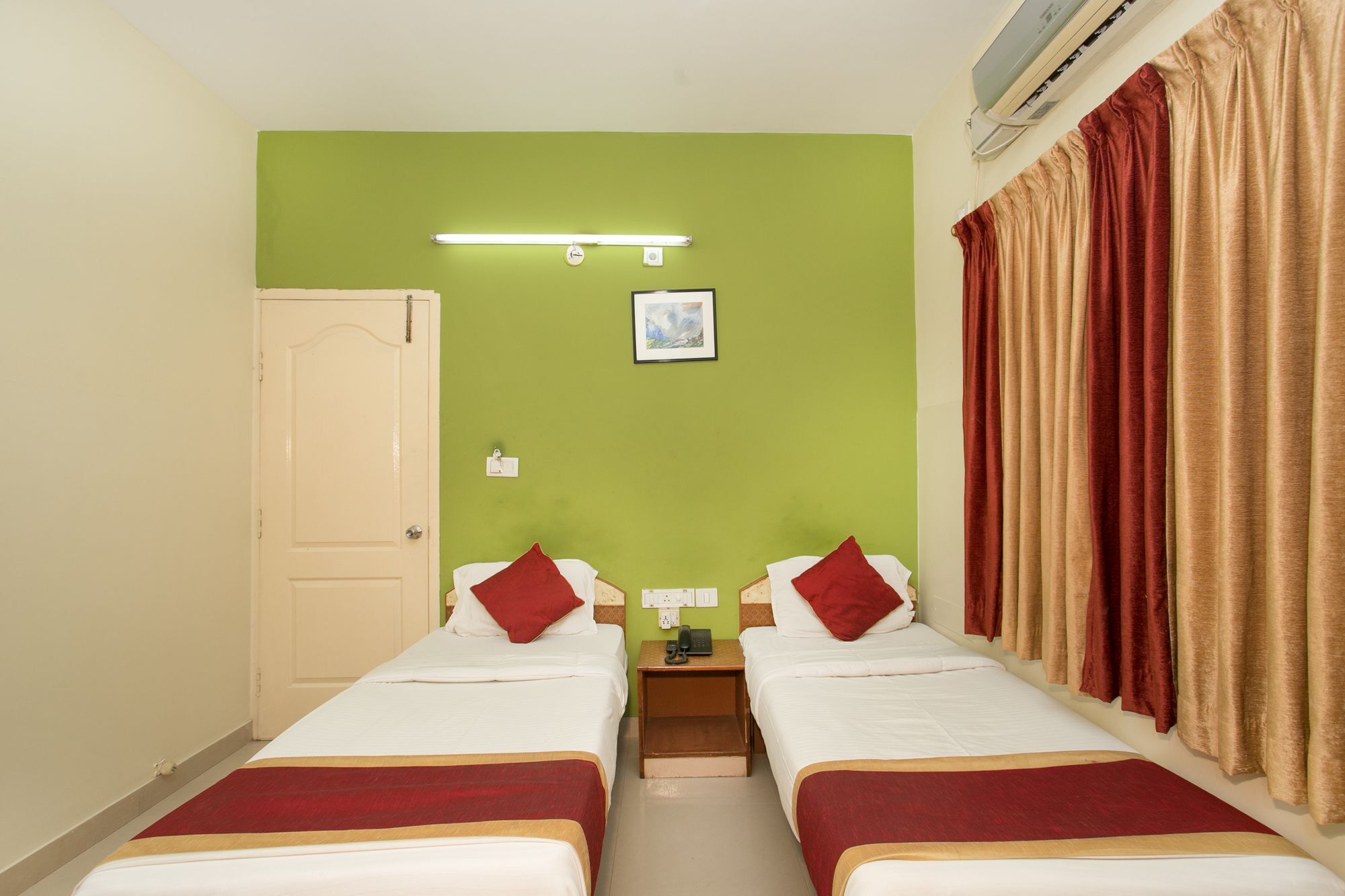 Oyo 10478 Raj Residency Hotel Bangalore Eksteriør billede